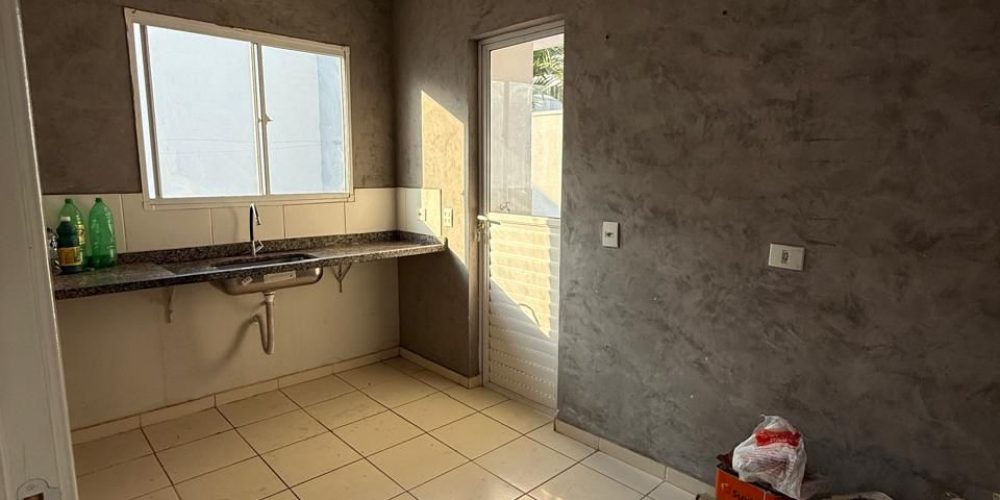 bf872981-9f0a-42b7-bf9f-1f9d1e8add9b